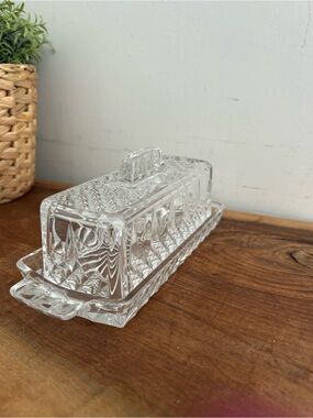 Cristal d'Arques Longchamp Heavy Crystal Stick Covered Butter Dish W/lid